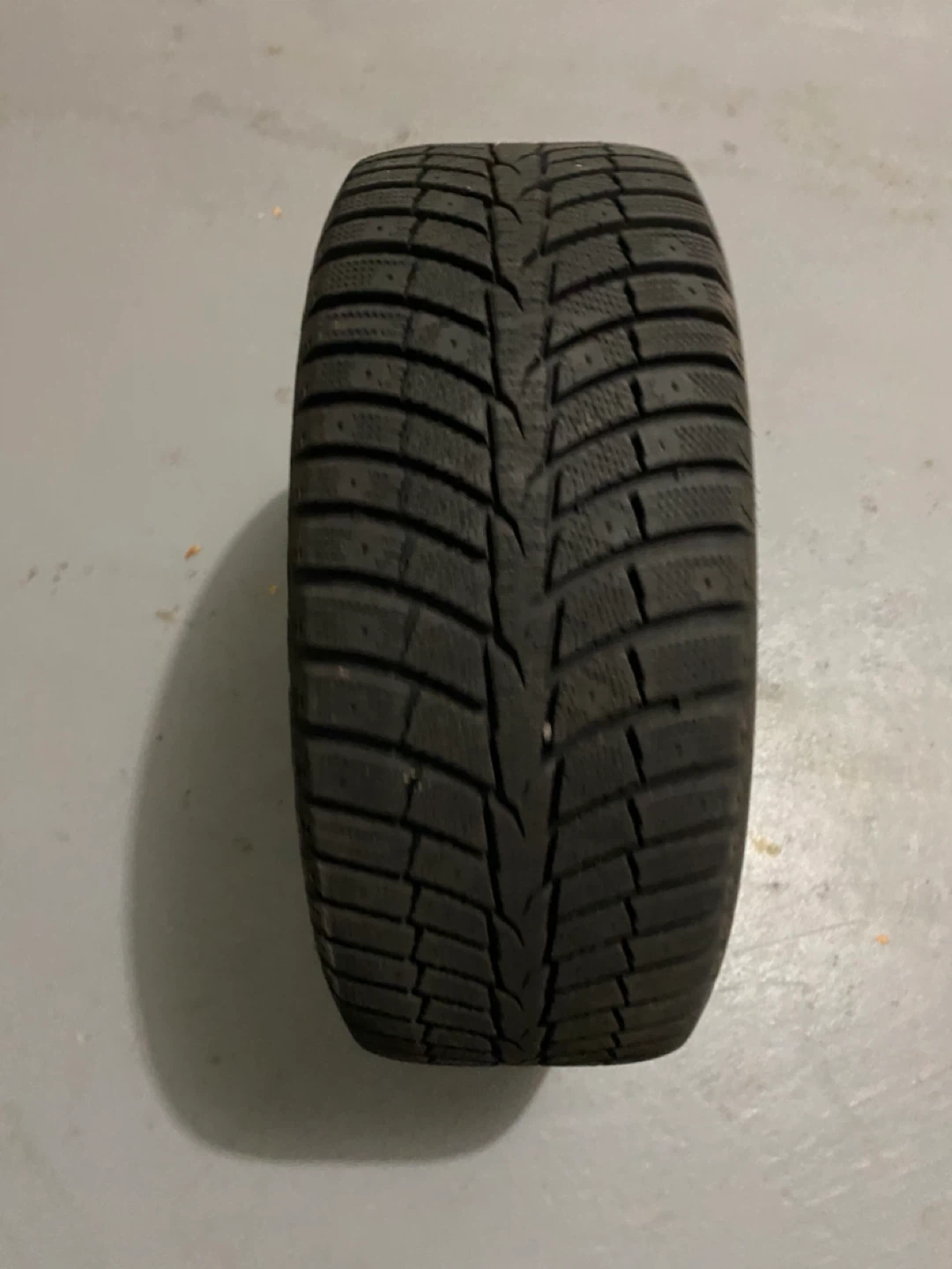 Laufenn 225/45R17 91T Winter Tire on Audi Rim - photo 3