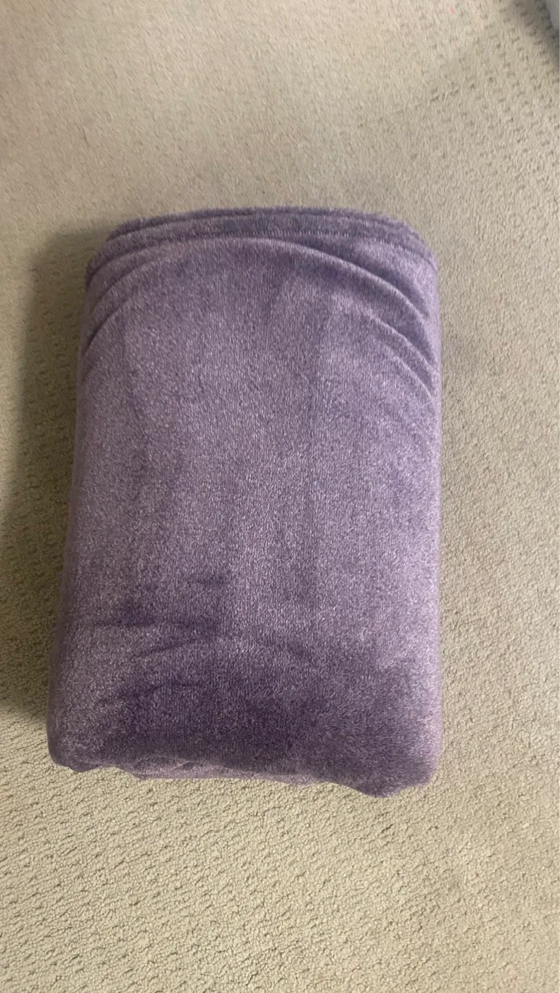 Queen Size Purple Velvet Blanket/ Throw image indicator(2)
