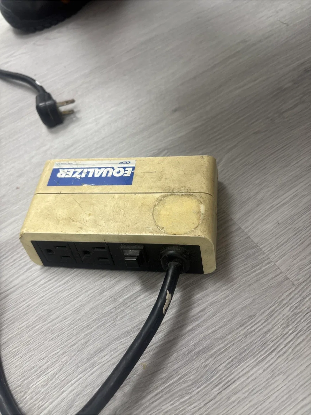 Equalizer Power Strip image indicator(3)