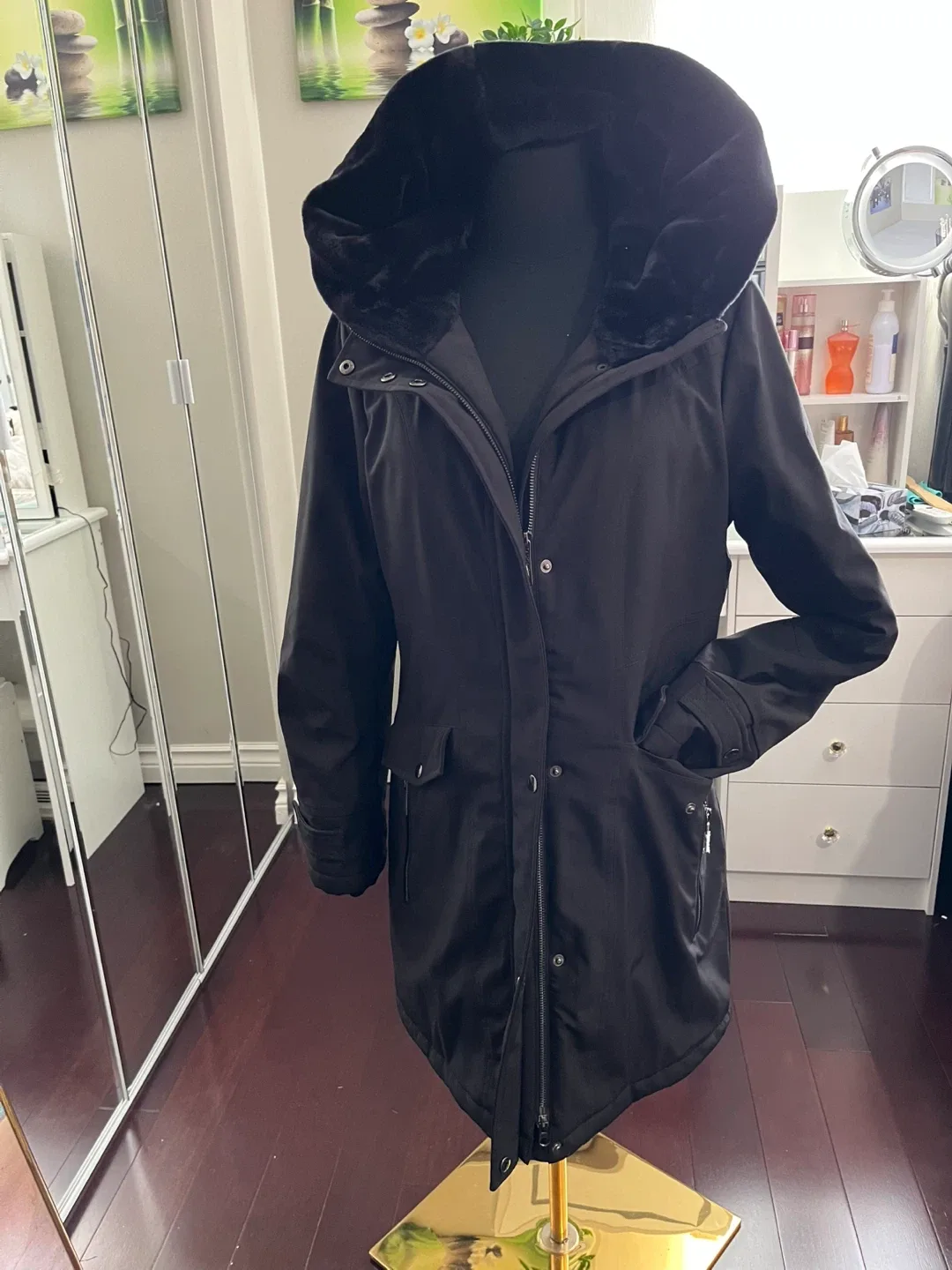 Black Winter Coat with Hood image indicator(4)