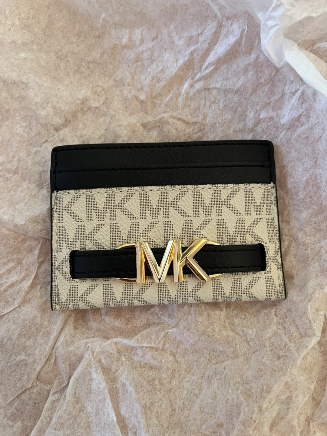 New Michael Kors Vanilla/Blk Card Holder