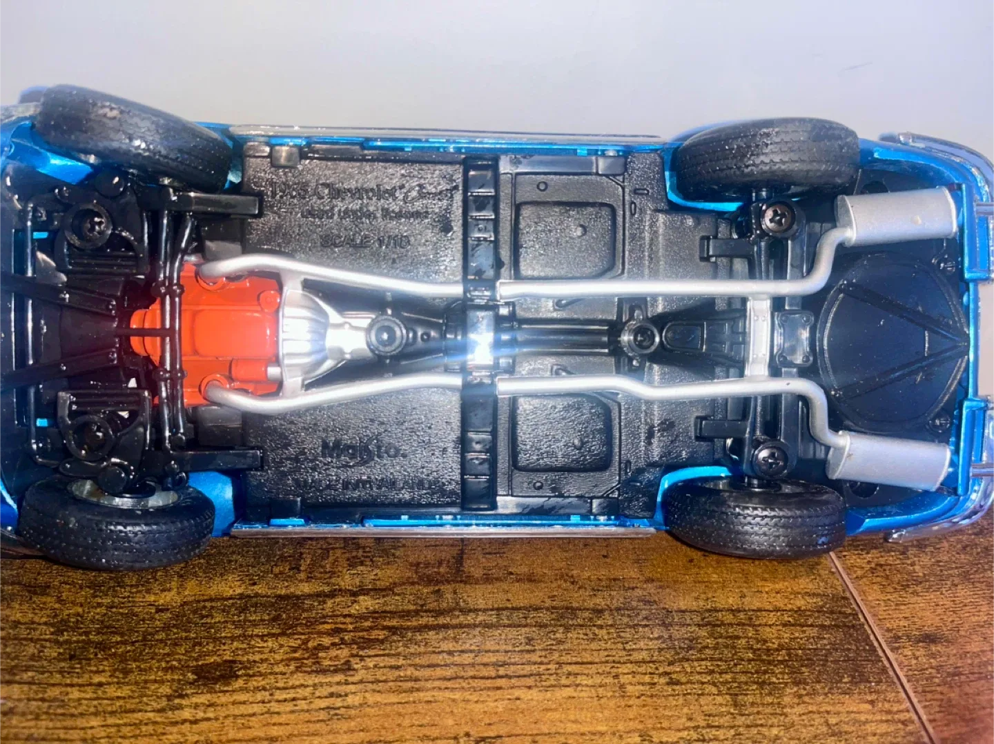 1965 Chevrolet Corvette Maisto 1/18 Scale image indicator(3)