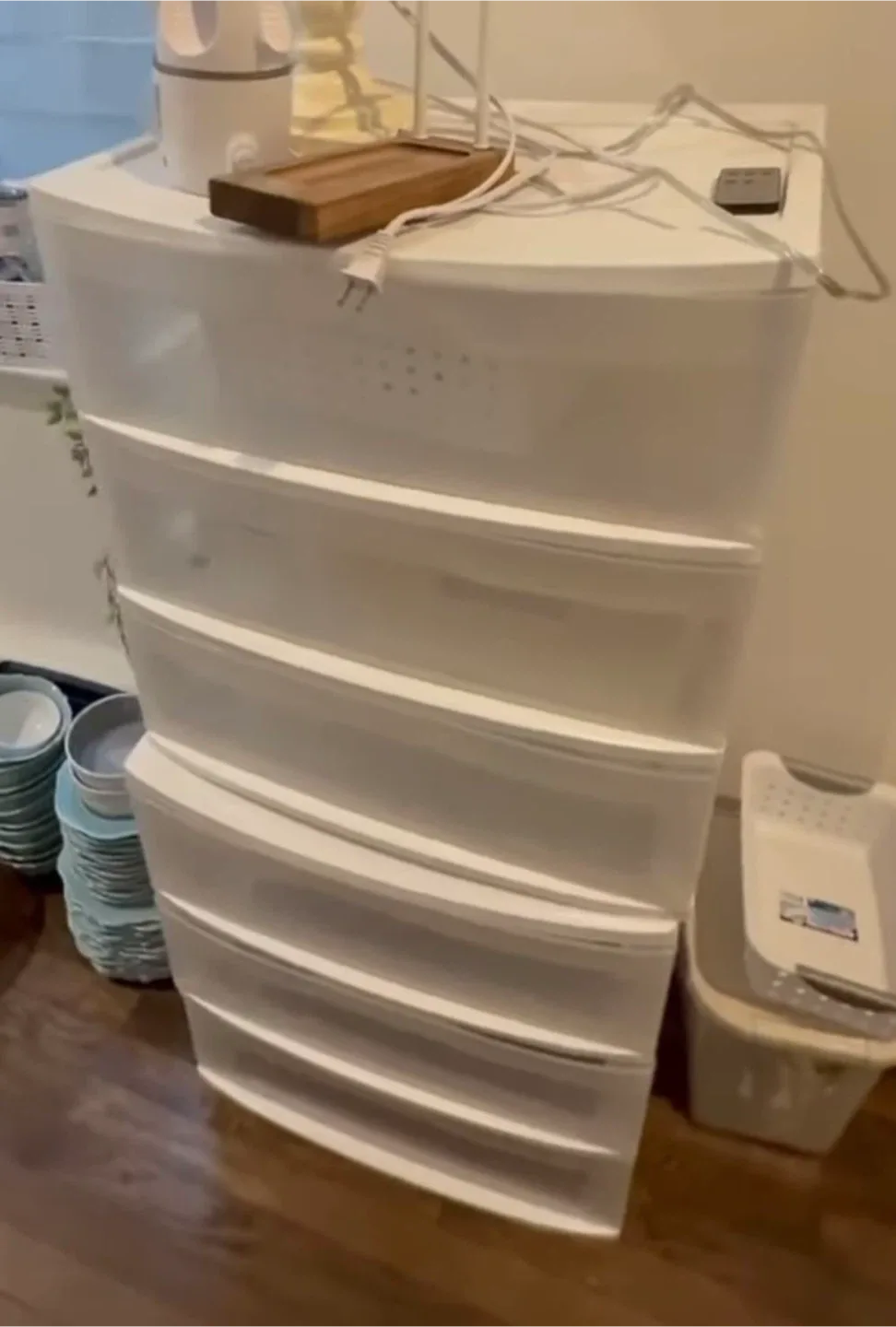 White Drawers With  Storage