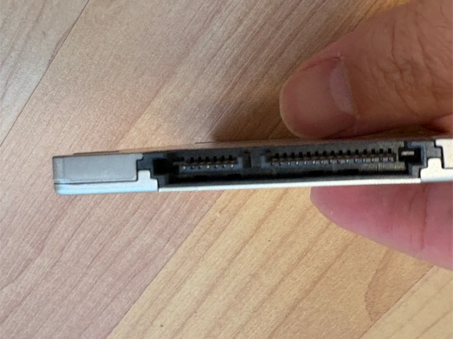 960GB Intel Enterprise SSDs – Reliable, Fast, and Ready to Go image indicator(4)