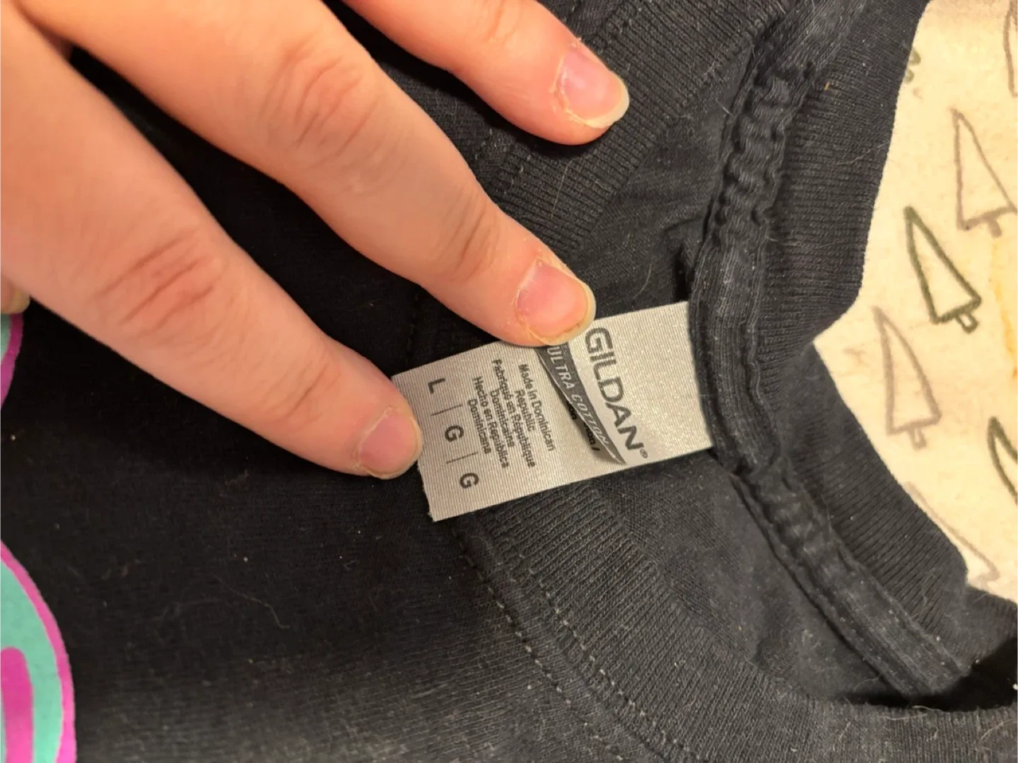 Gildan Black T-Shirts - Large image indicator(4)