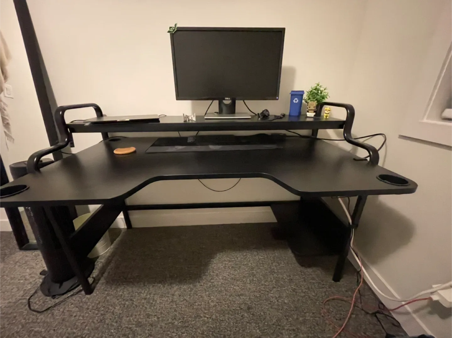 Black Gaming Desk image indicator(3)