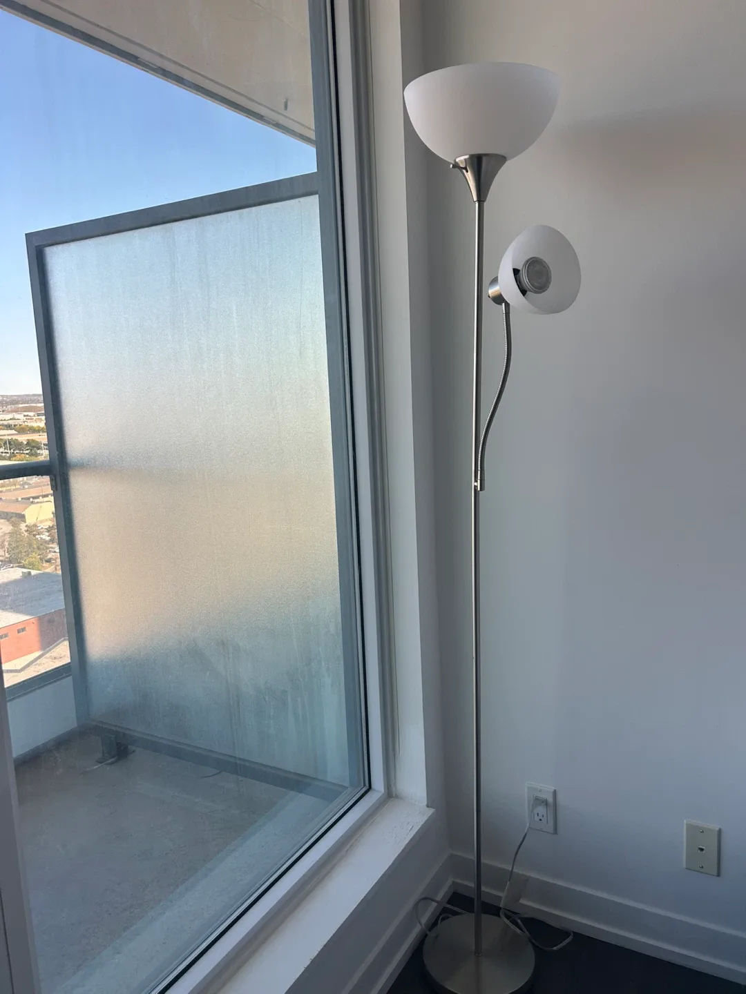 Floor Lamp with Adjustable Reading Light