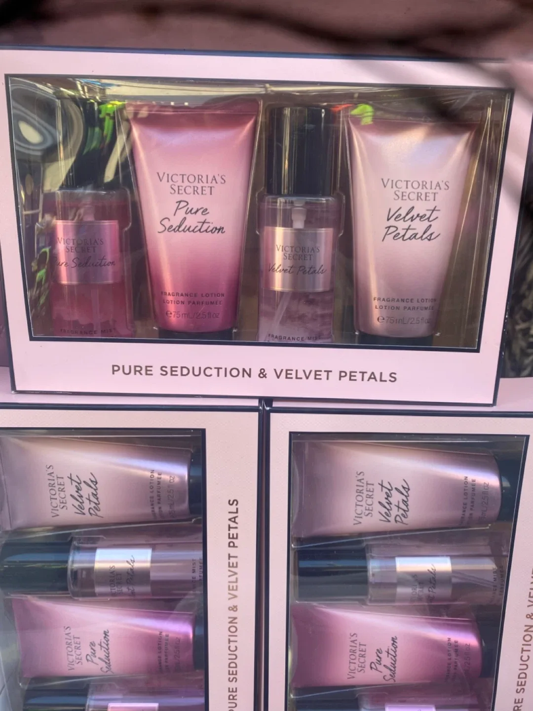 Victoria's Secret Beauty Sets! image indicator(4)
