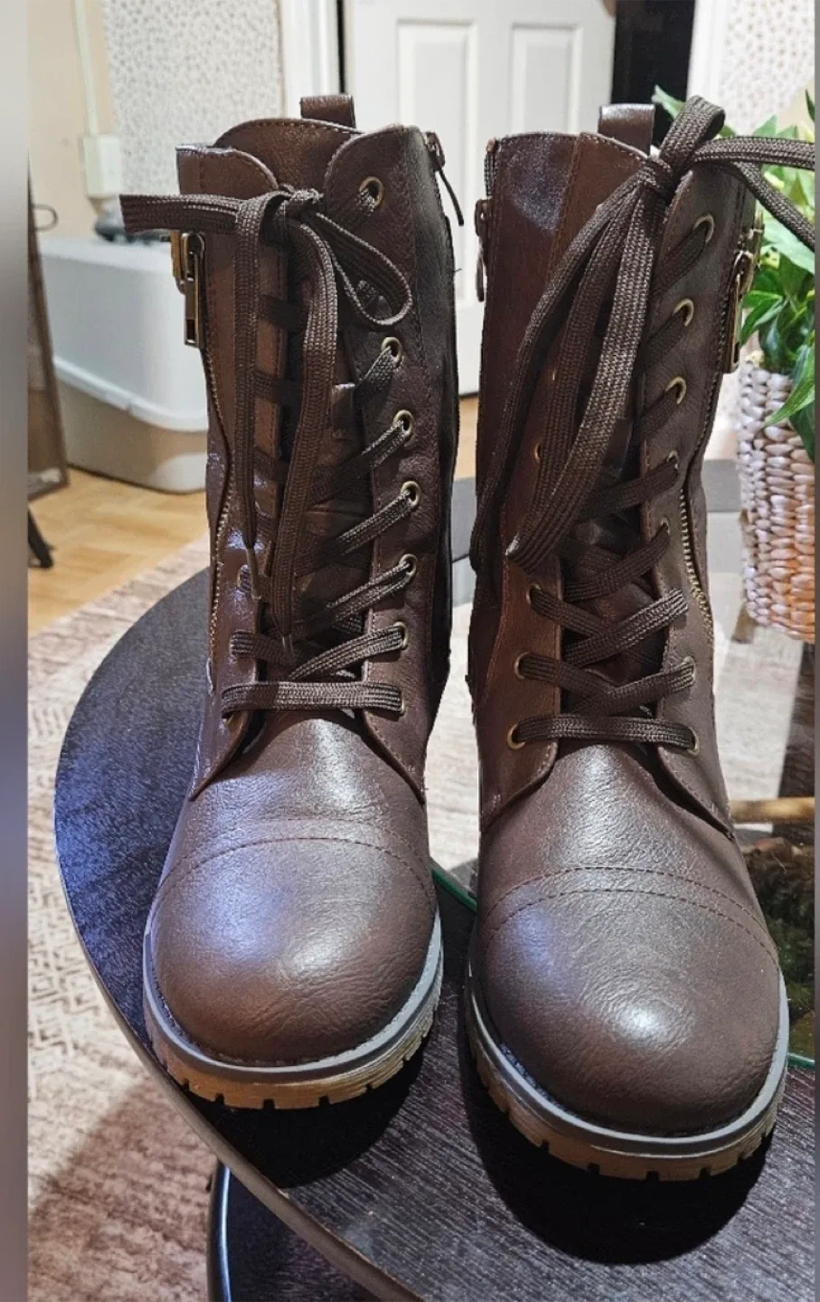 Dream Pairs Brown Lace-Up Boots - Size 9.5 image indicator(4)