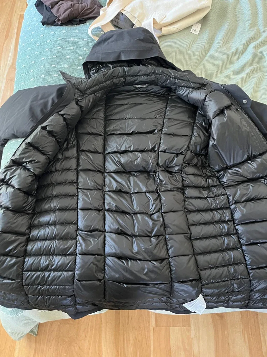 Arc'teryx Thorsen Parka - Black image indicator(2)