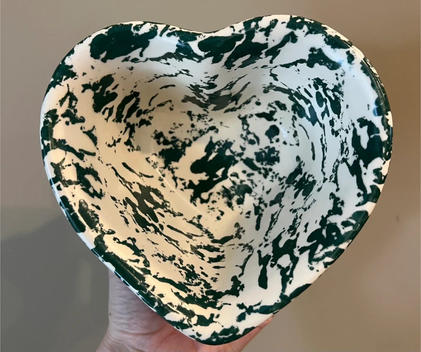 Vintage Earthenware Bowl image indicator(5)