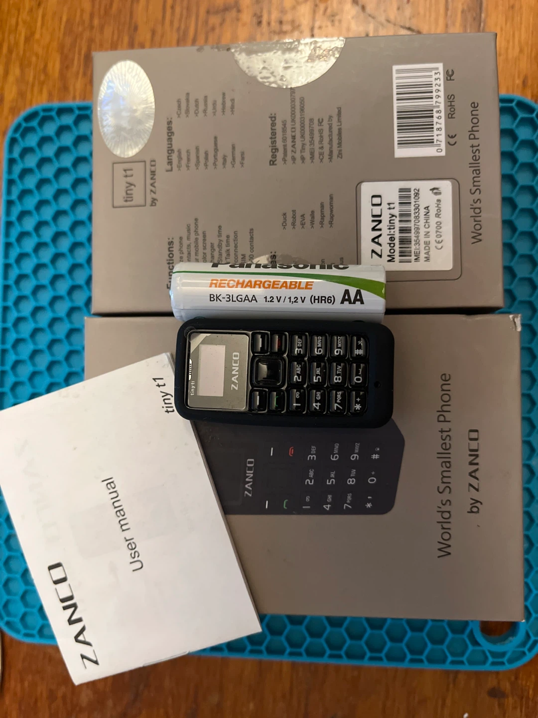 Zanco Tiny t1 World's Smallest Phone - photo 3
