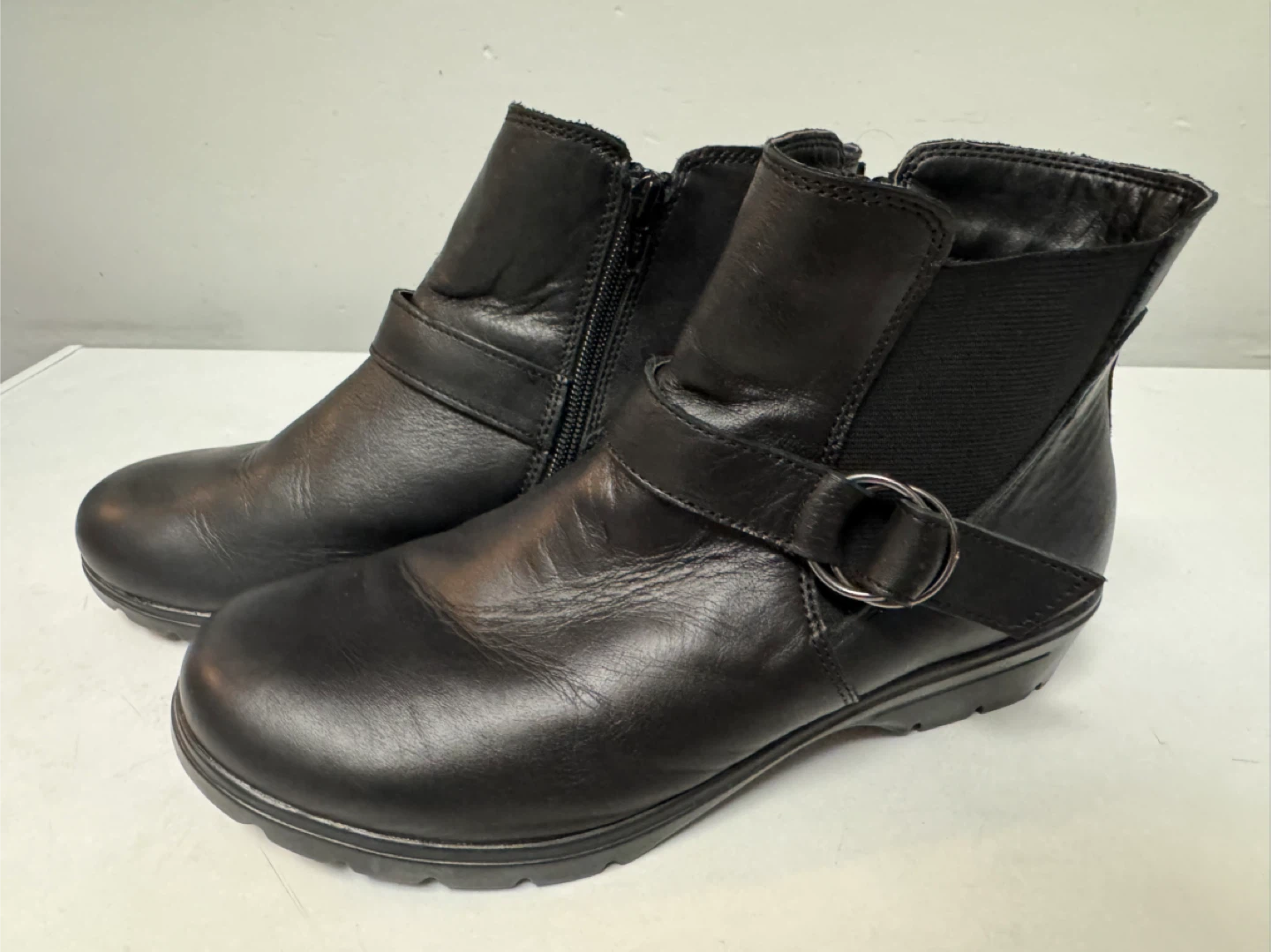 Skechers Black Leather Ankle Boots Size 9 - photo 3