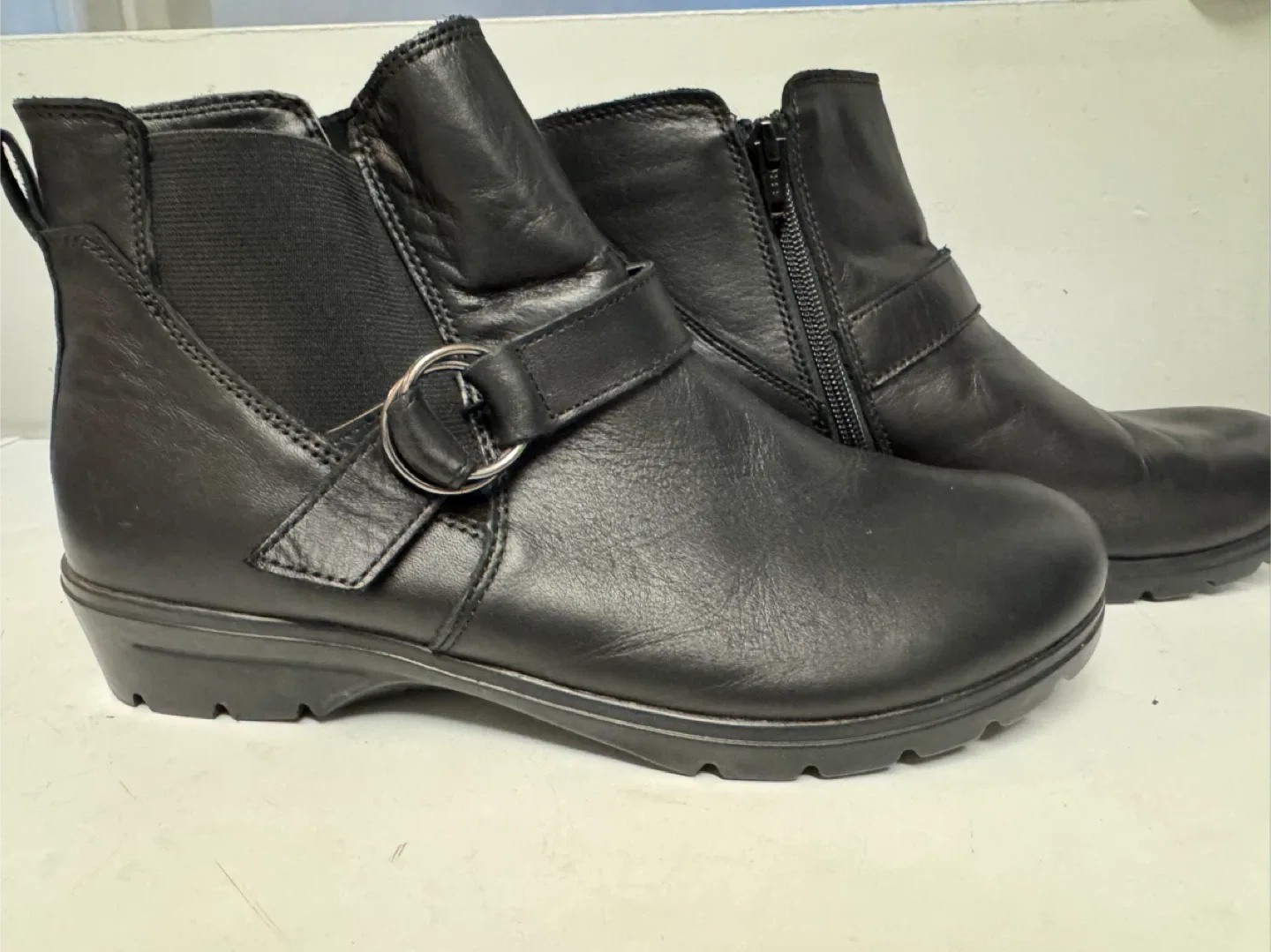 Skechers Black Leather Ankle Boots Size 9