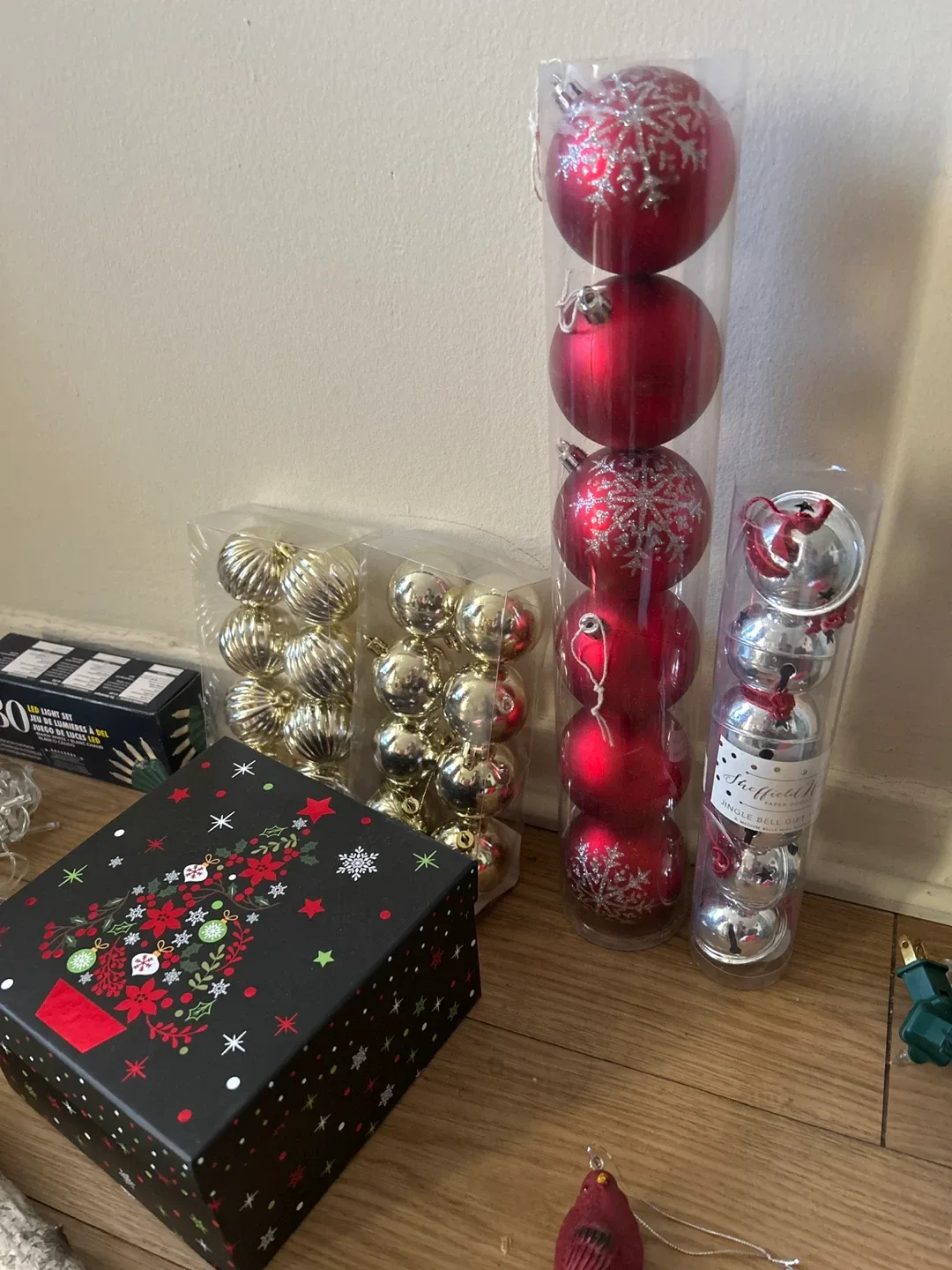 Christmas Decor Bundle image indicator(7)