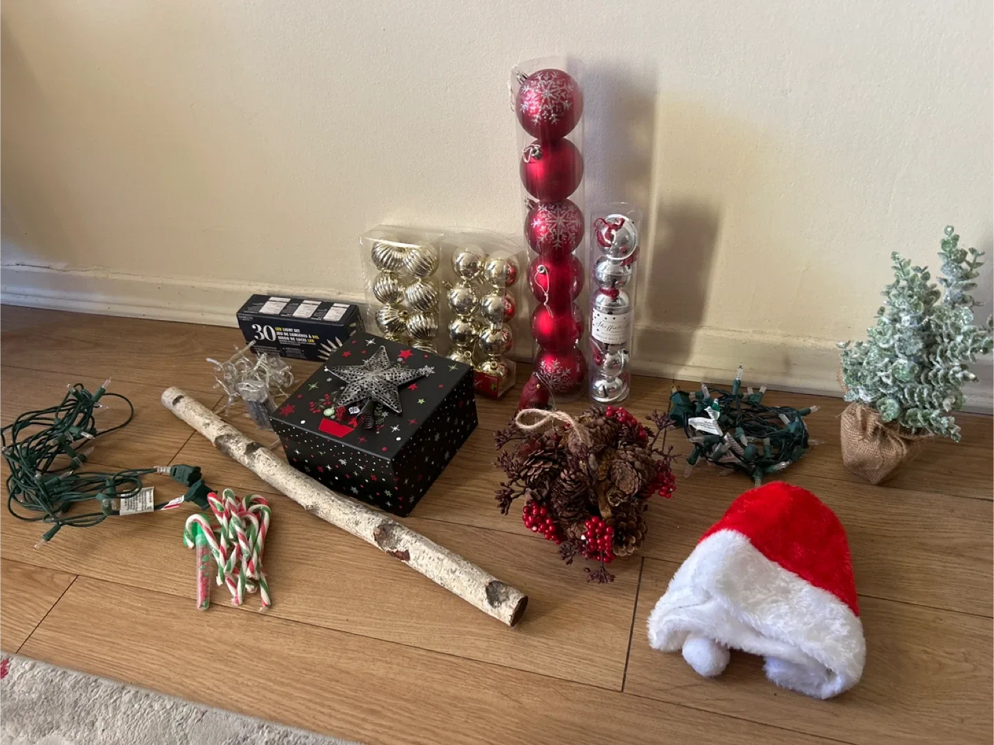 Christmas Decor Bundle image indicator(2)