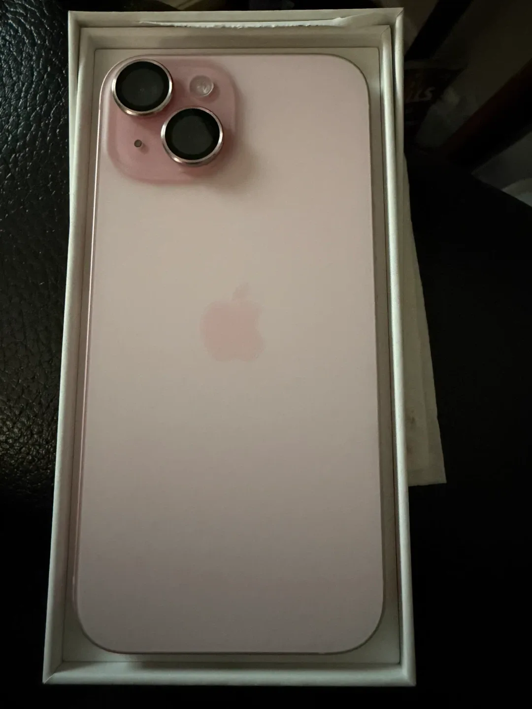 Pink Apple iPhone 15 - 128 gb image indicator(4)