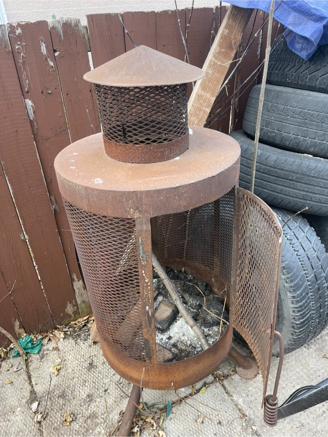 Used Fire Pit - Rustic Condition - photo 2