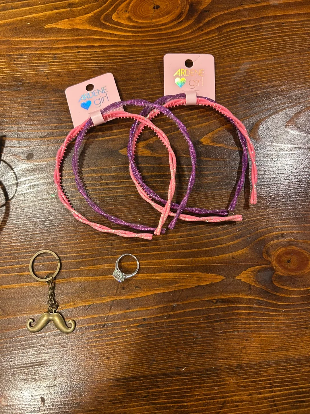 Ardene Necklace, Earrings, Headbands, Ring, Keychain image indicator(4)