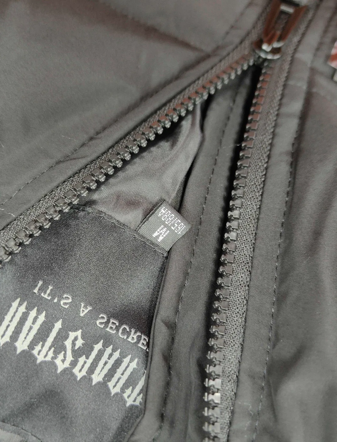 Trapstar Irongate Puffer Jacket - Size M - Black image indicator(4)