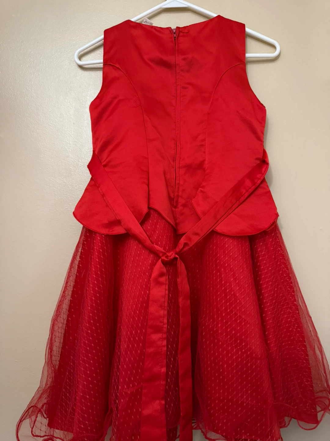 Adorable Girls size 10/12 Red Dress - photo 2