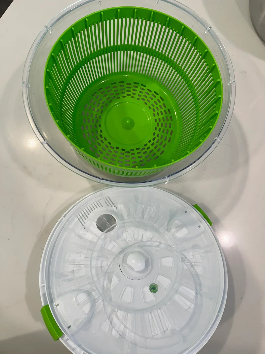 Cuisinart Salad Spinner with Easy-to-Spin Knob 5 Quart image indicator(3)