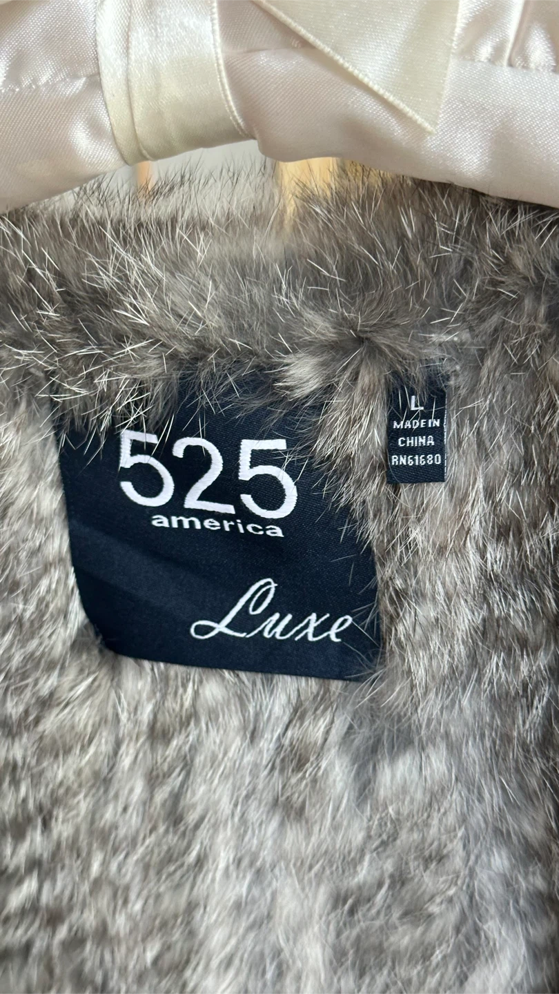 525 America Luxe Rabbit Fur Vest - Size L/M - photo 4
