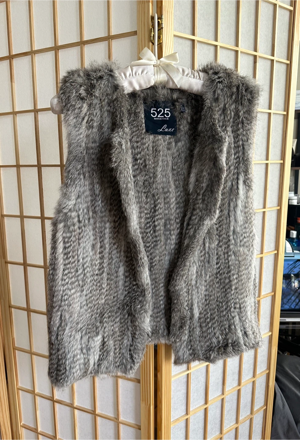 525 America Luxe Rabbit Fur Vest - Size L/M - photo 2