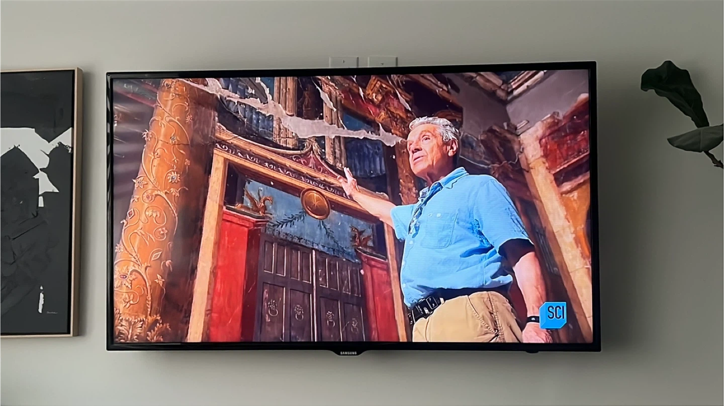 Samsung TV - 46 Inch QLED
