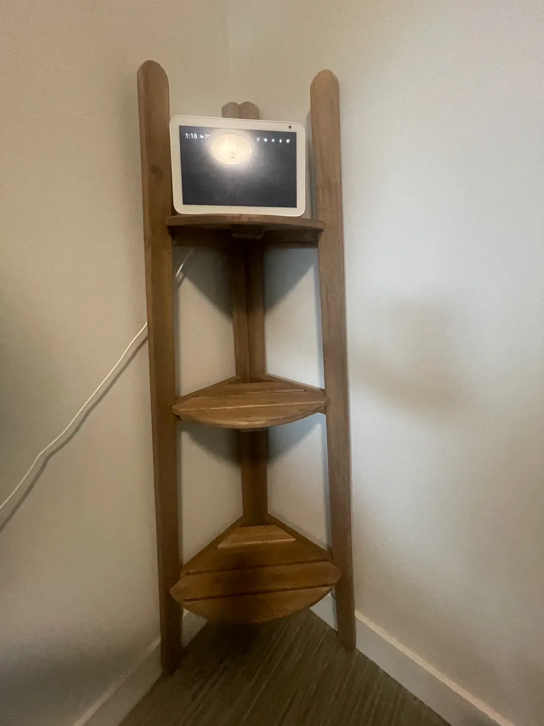 Wood Corner Shelf image indicator(5)