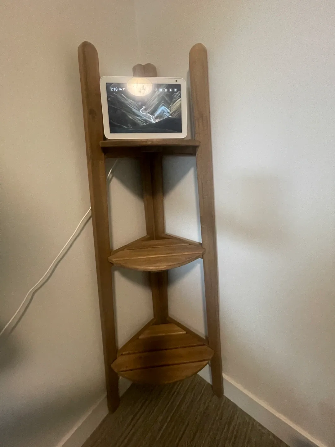 Wood Corner Shelf image indicator(4)