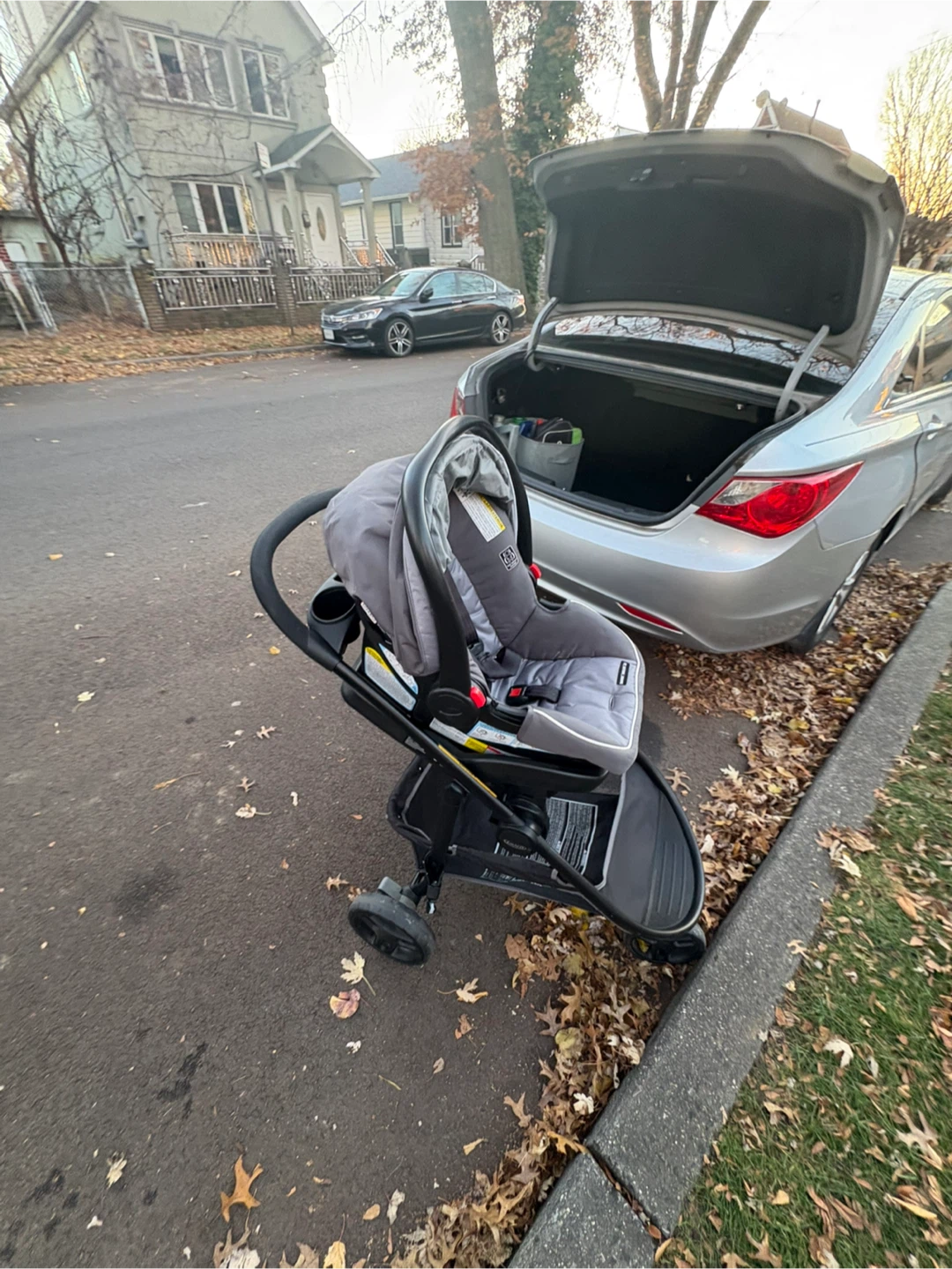 Graco Baby Car Seat & Stroller Combo - photo 3