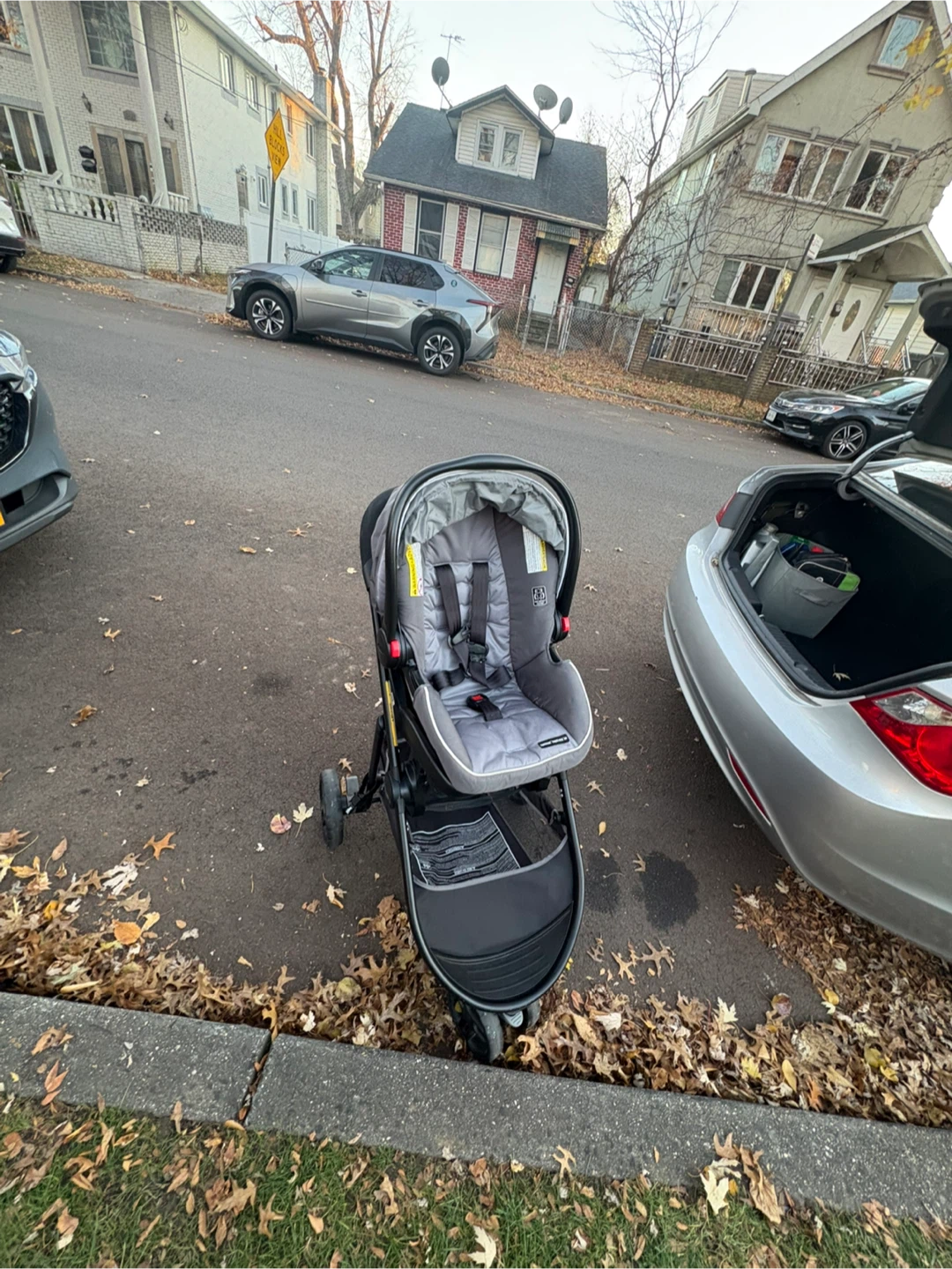 Graco Baby Car Seat & Stroller Combo - photo 2