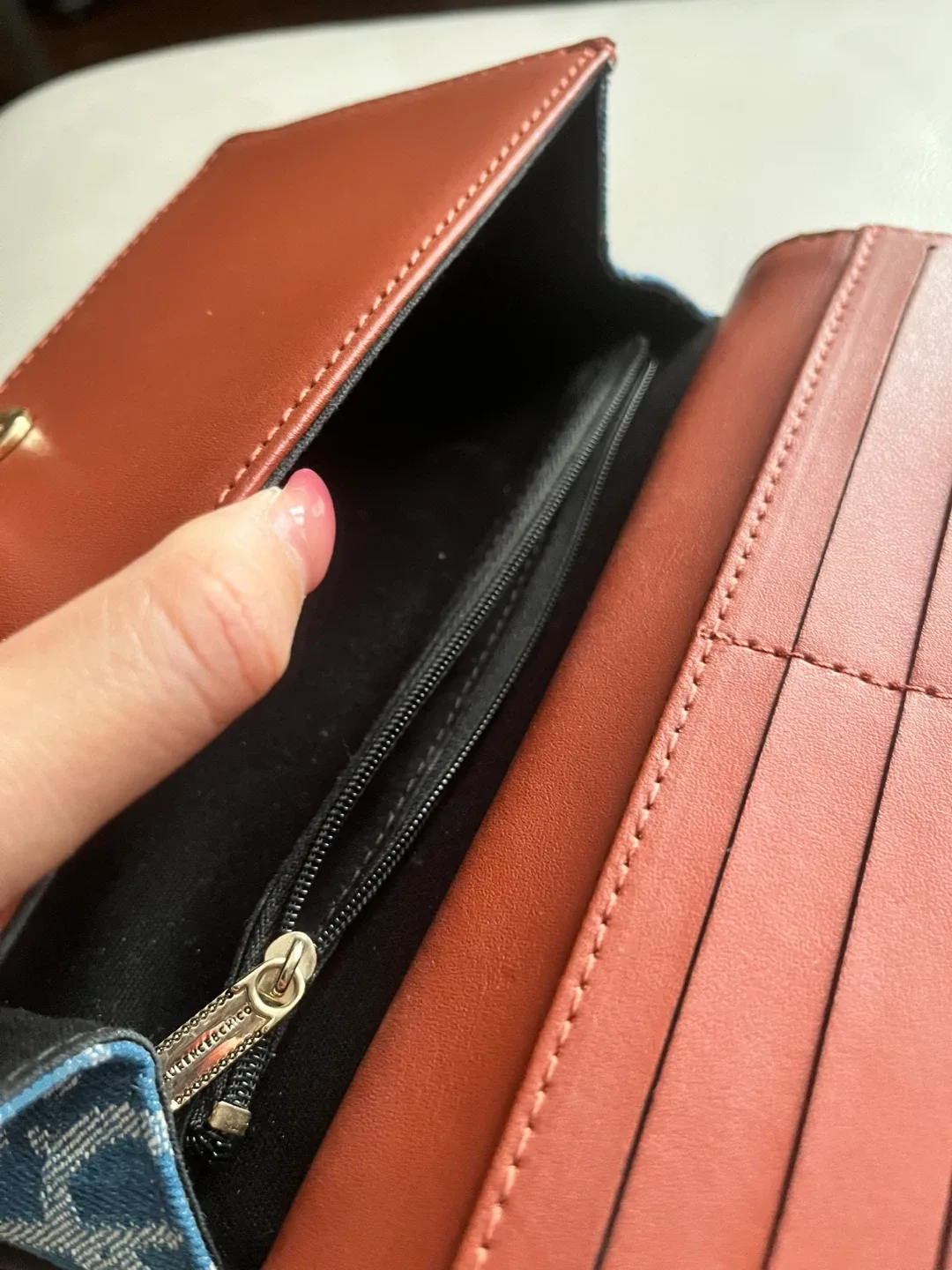 Laurence & Chico Handbag image indicator(5)