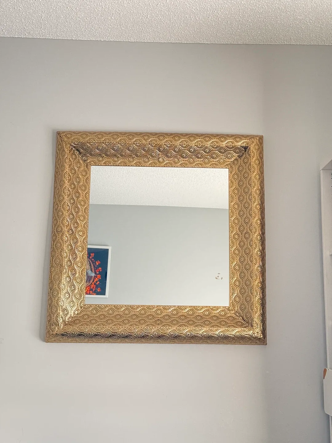 Gold Square Decorative Wall Mirror image indicator(2)
