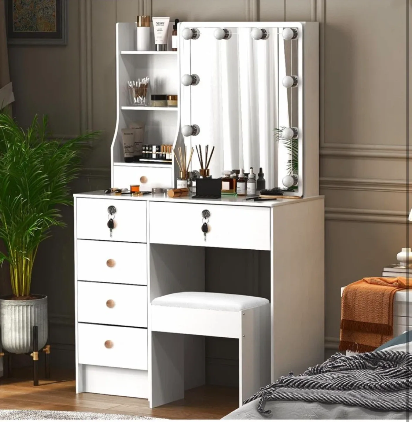 White Vanity Makeup Table image indicator(2)