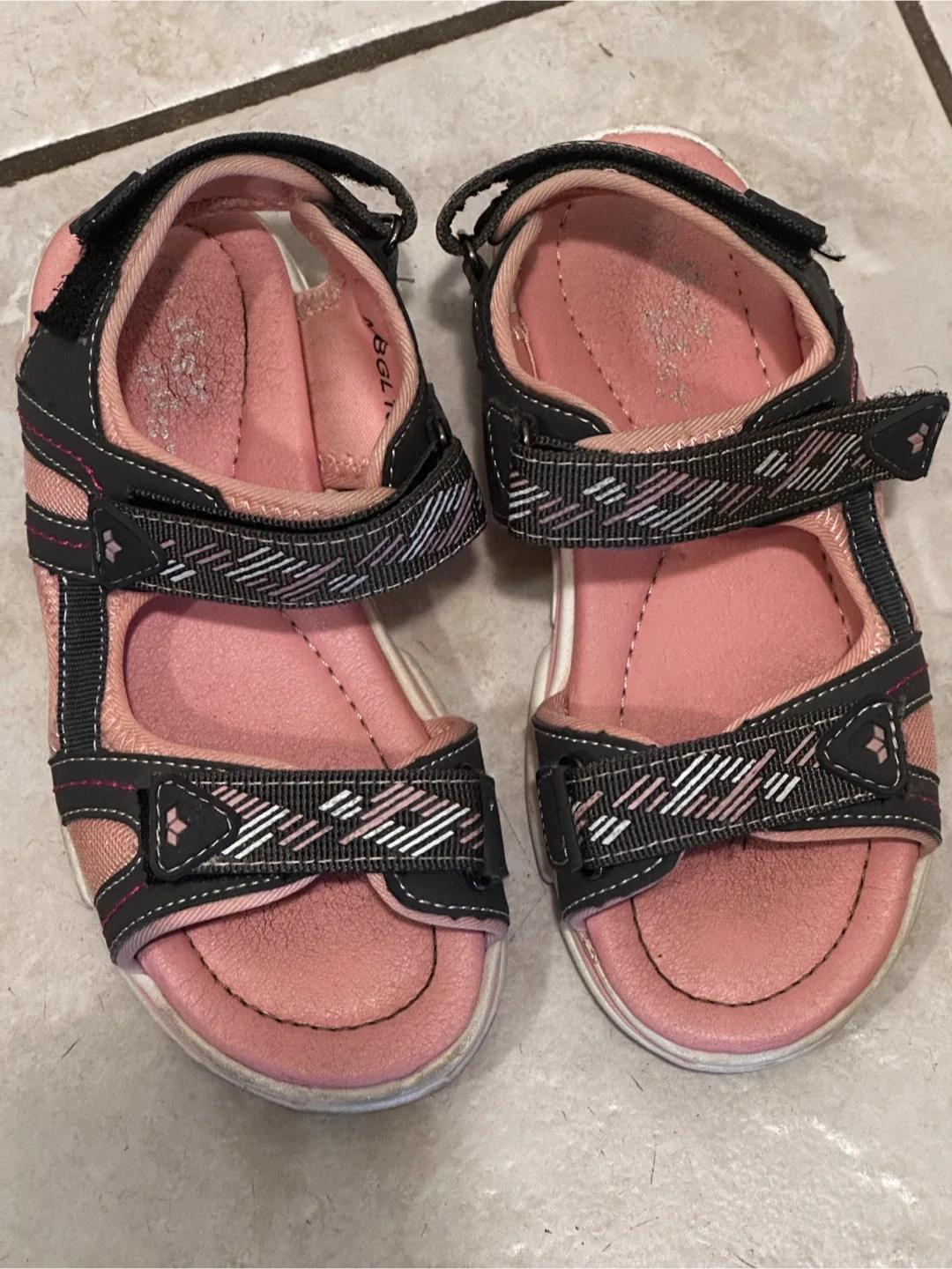 Girls/toddler Sandals - Size 12