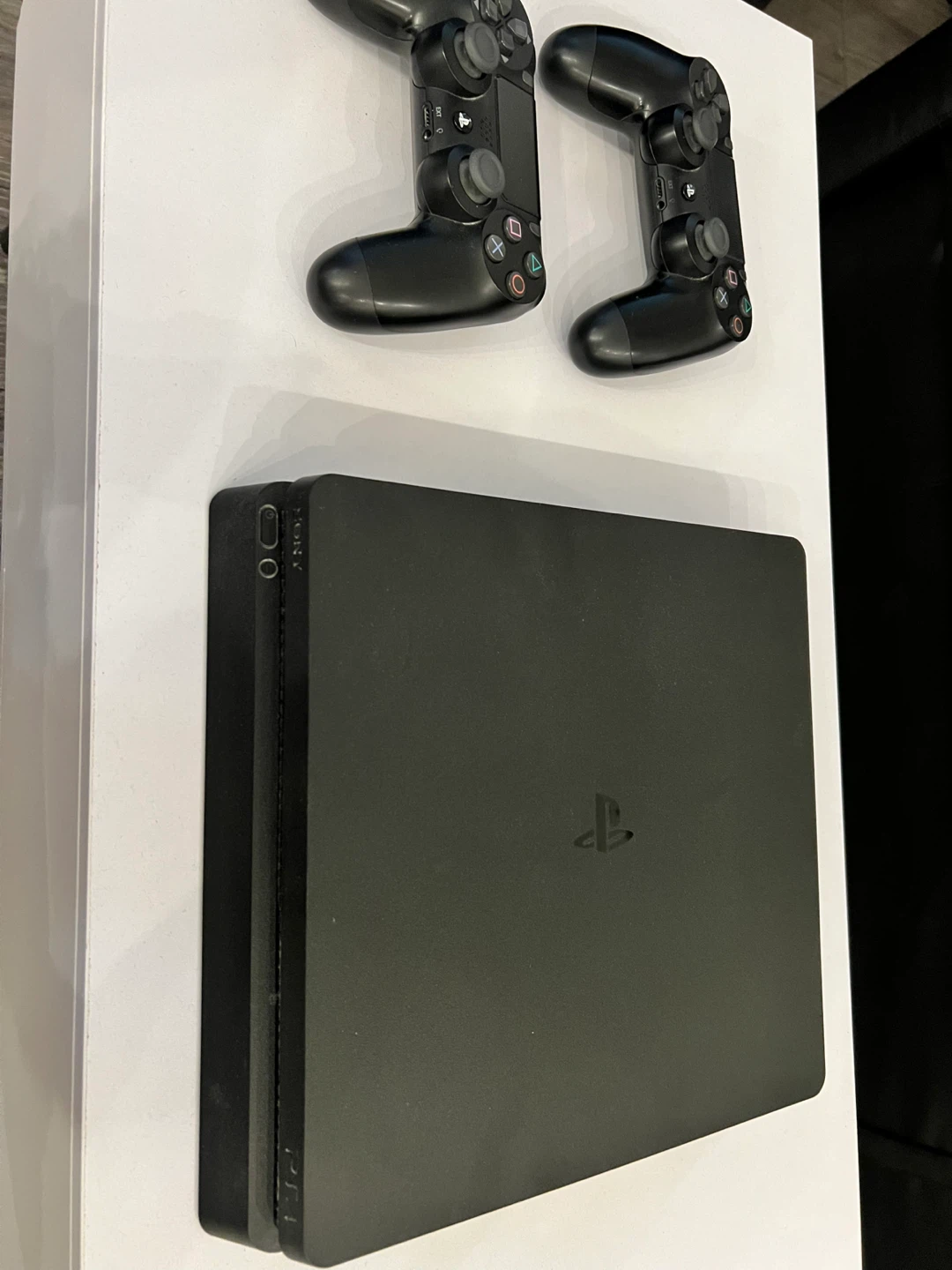 PlayStation 4 Slim with 2 Controllers - photo 3