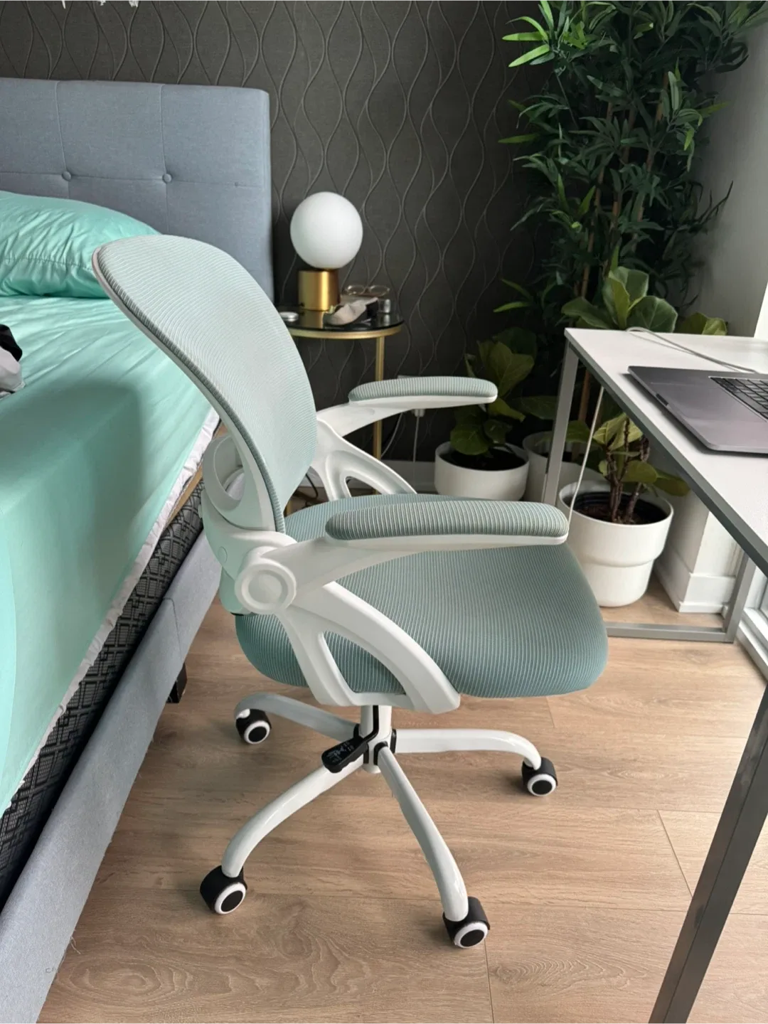 Mint Green Office Chair image indicator(2)