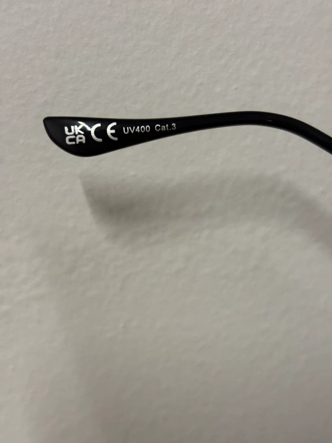 FREE SHADES image indicator(2)