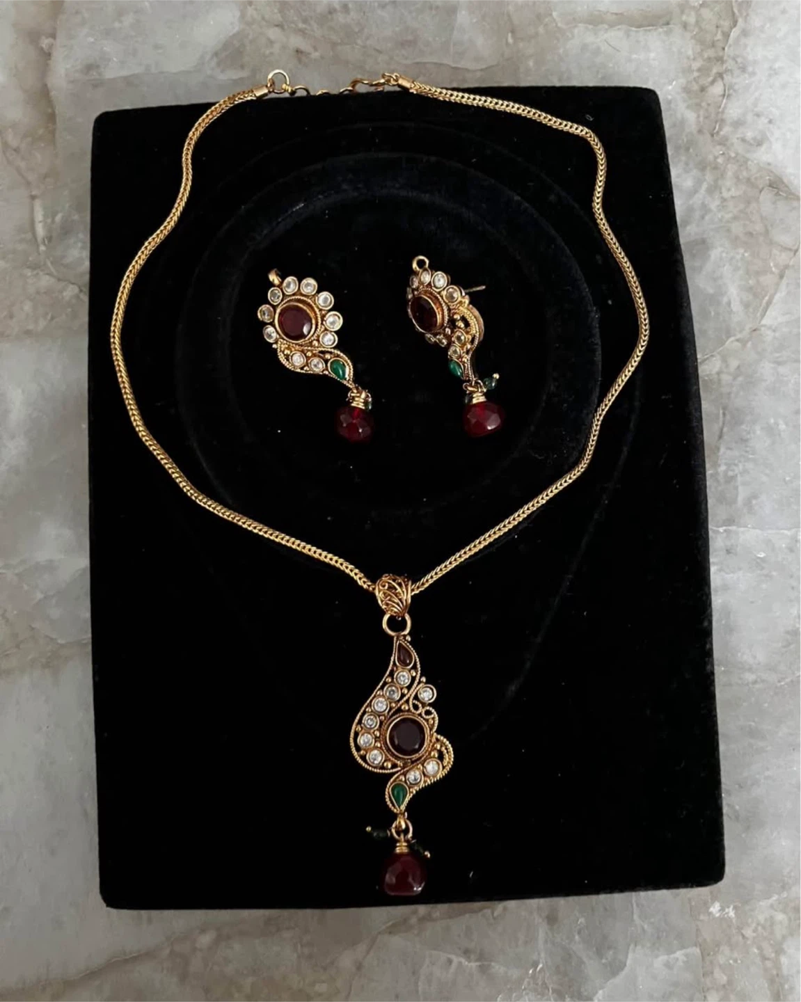 Vintage Style Gold Necklace and Earring Set - photo 2