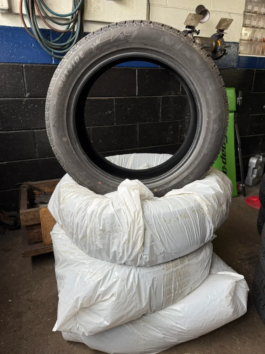 225/55R19 winter car tires