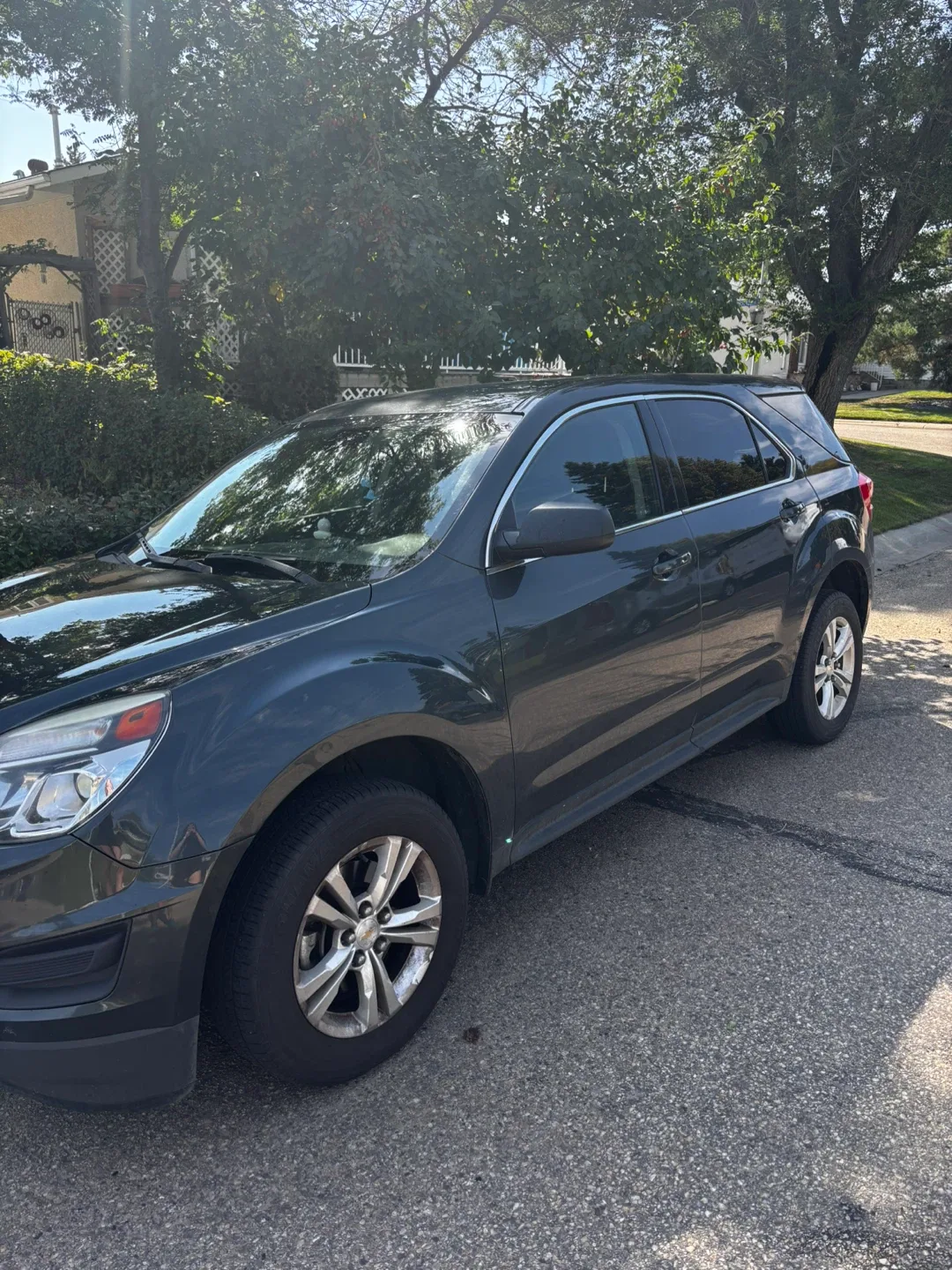 2017 Chevrolet Equinox SUV image indicator(2)