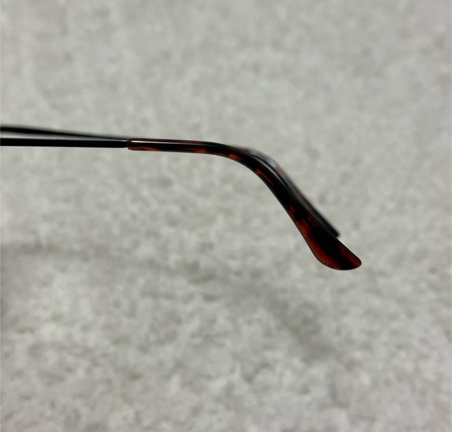 Miss Lola Black Round Sunglasses with Case image indicator(4)