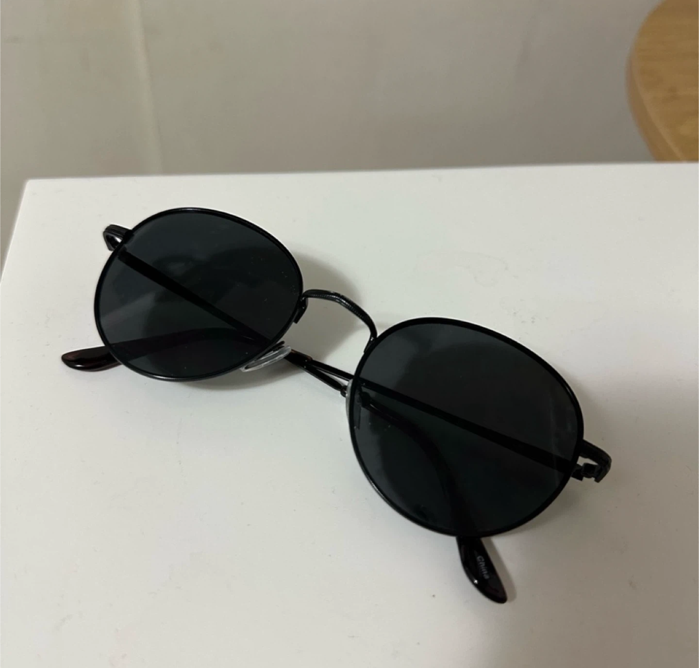 Miss Lola Black Round Sunglasses with Case - photo 2