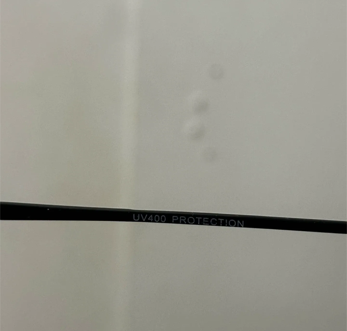 Miss Lola Black Round Sunglasses with Case image indicator(3)