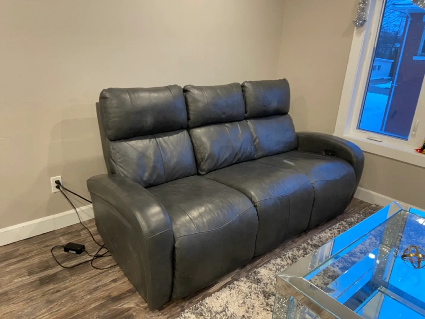 Genuine leather recliner couch image indicator(5)