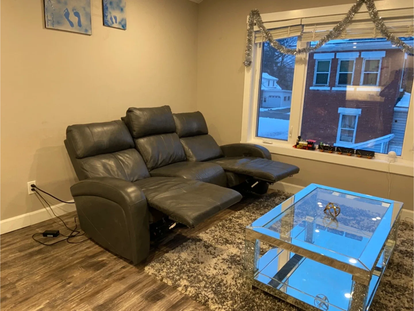 Genuine leather recliner couch image indicator(10)