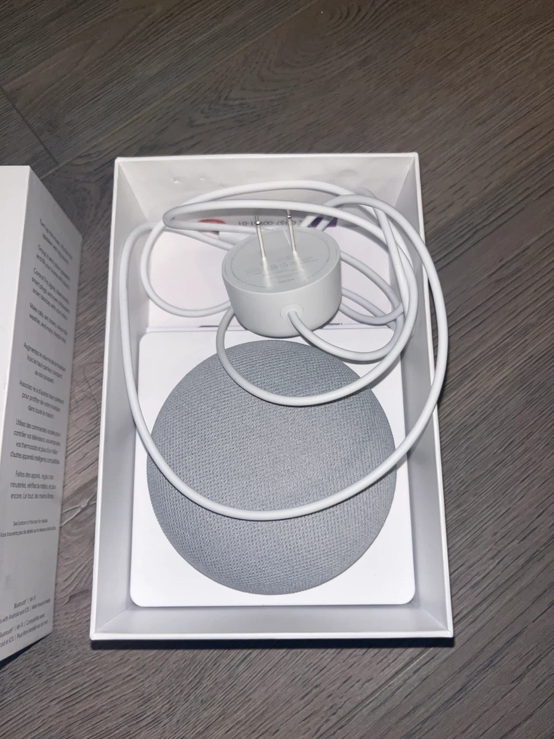 Google Nest Mini 2nd Generation - Like New! - photo 2