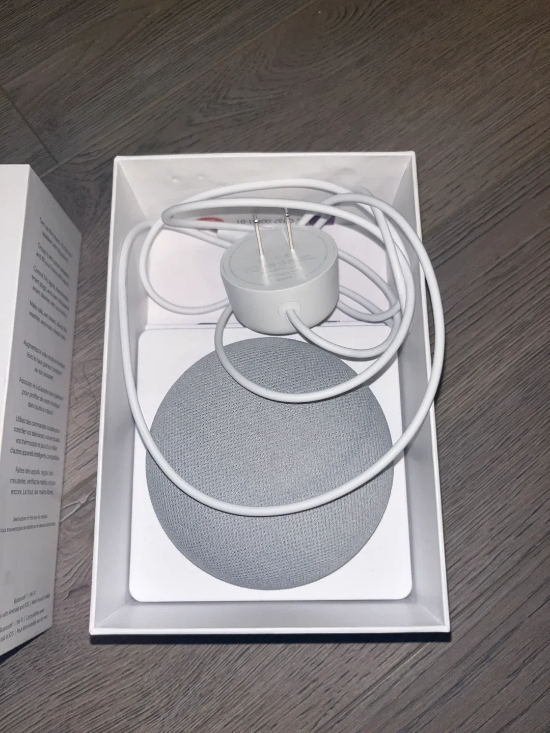 Google Nest Mini 2nd Generation - Like New! image indicator(2)